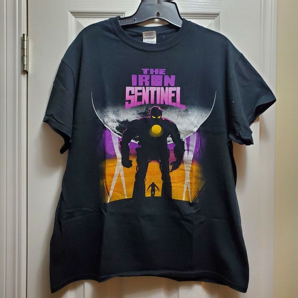 The‎ Iron Sentinel Woman's Shirt Size M Iron Giant Wolverine Mashup